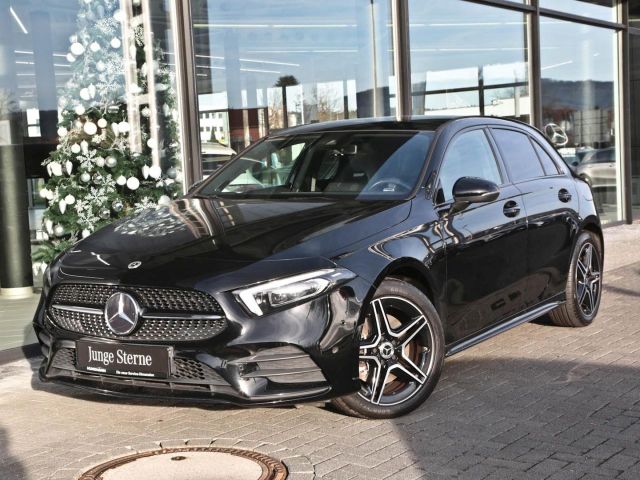 Mercedes-Benz A 250 e AMG Night MBUX Navi+ Panorama Kamera