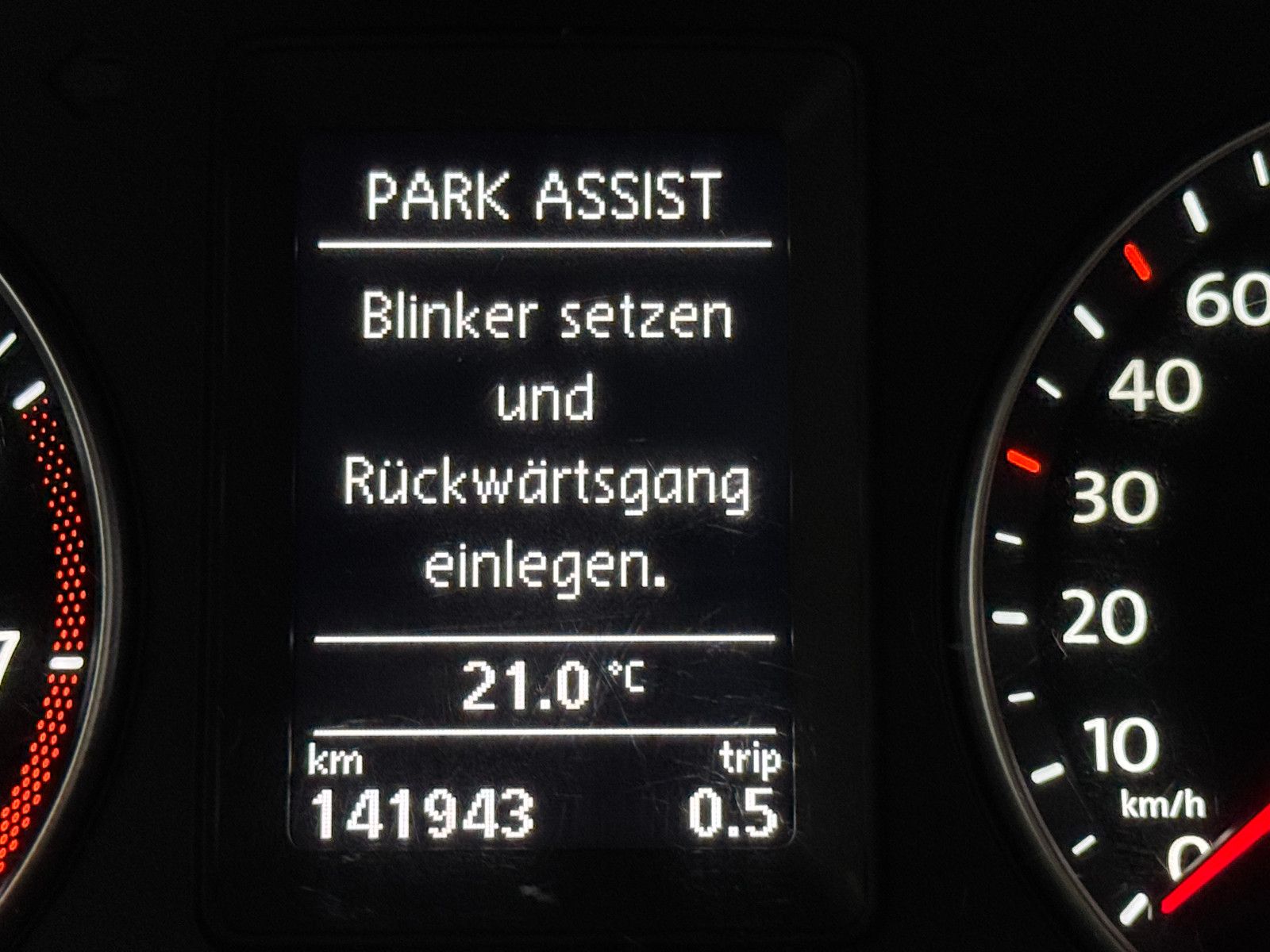 Fahrzeugabbildung Volkswagen CADDY MAXI 1.4 TGI HIGHLINE SPORTPAKET ACC VOLL