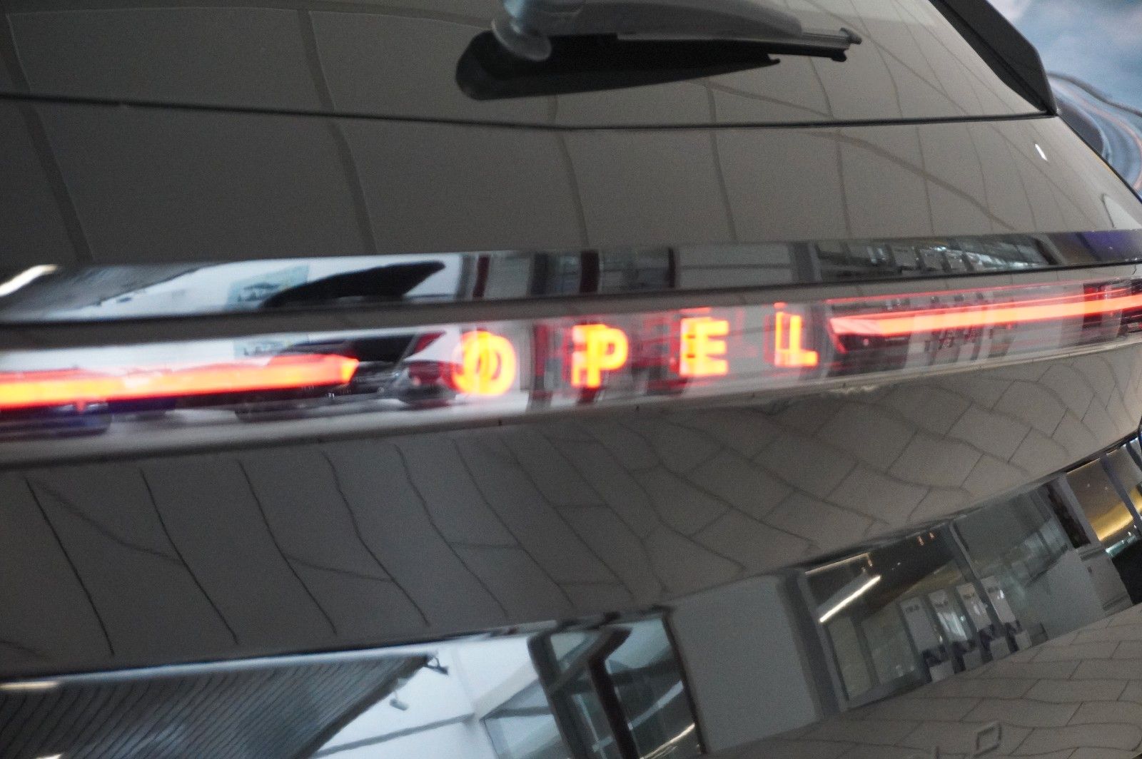 Fahrzeugabbildung Opel Grandland 1.2 48V HYBRID NAVI/LED/KAMERA/DAB+