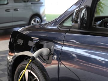 Volkswagen Caddy eHybrid DSG LED NAVI ACC AGR KAMERA AHK