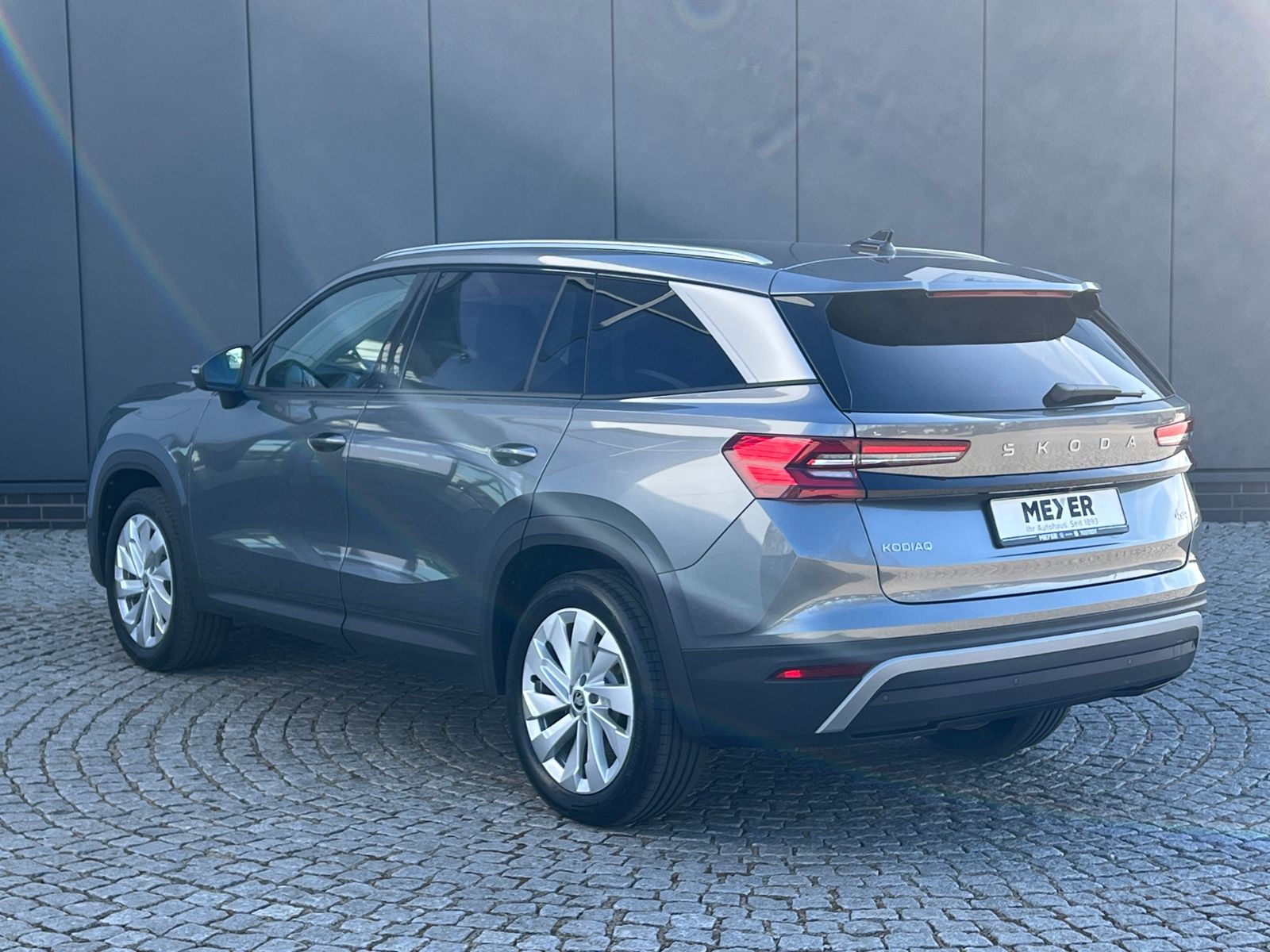 Fahrzeugabbildung SKODA Kodiaq Selection 2.0 TDI DSG 4x4 *AHK, 7-Sitzer,