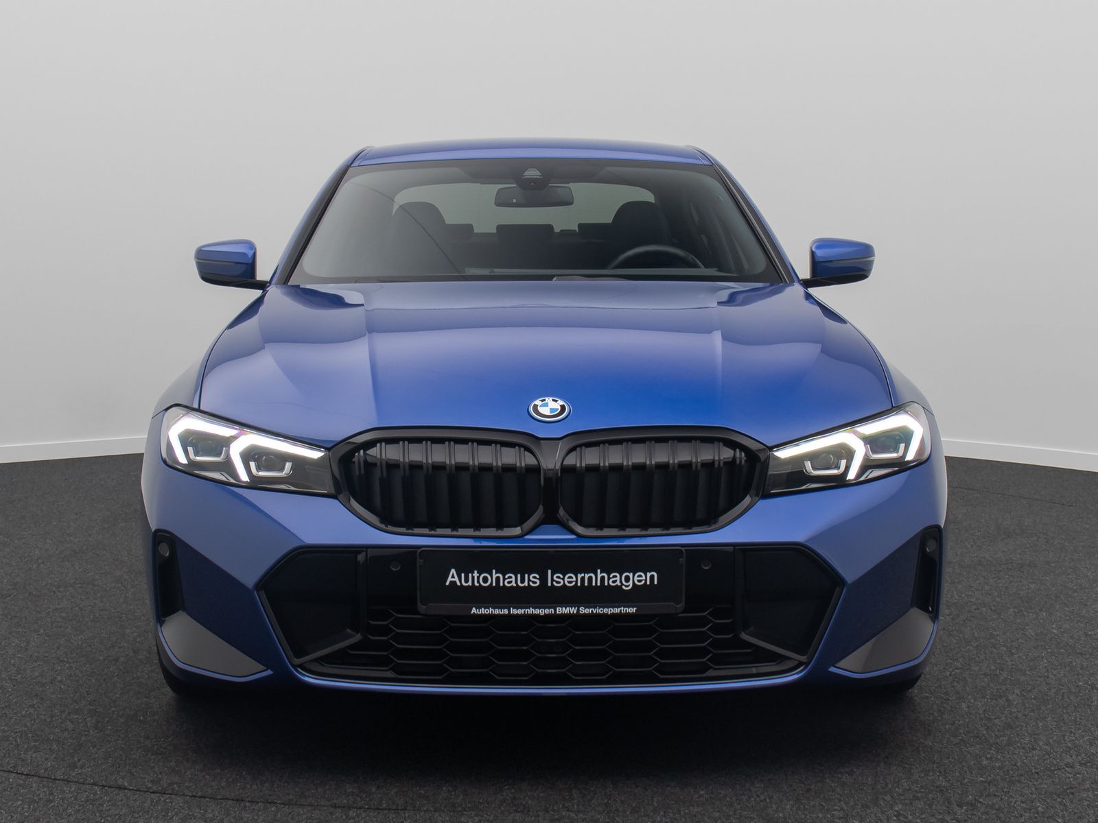 Fahrzeugabbildung BMW 320e M Spot DAB Widscreen PDC CockpitPlus 19Zoll