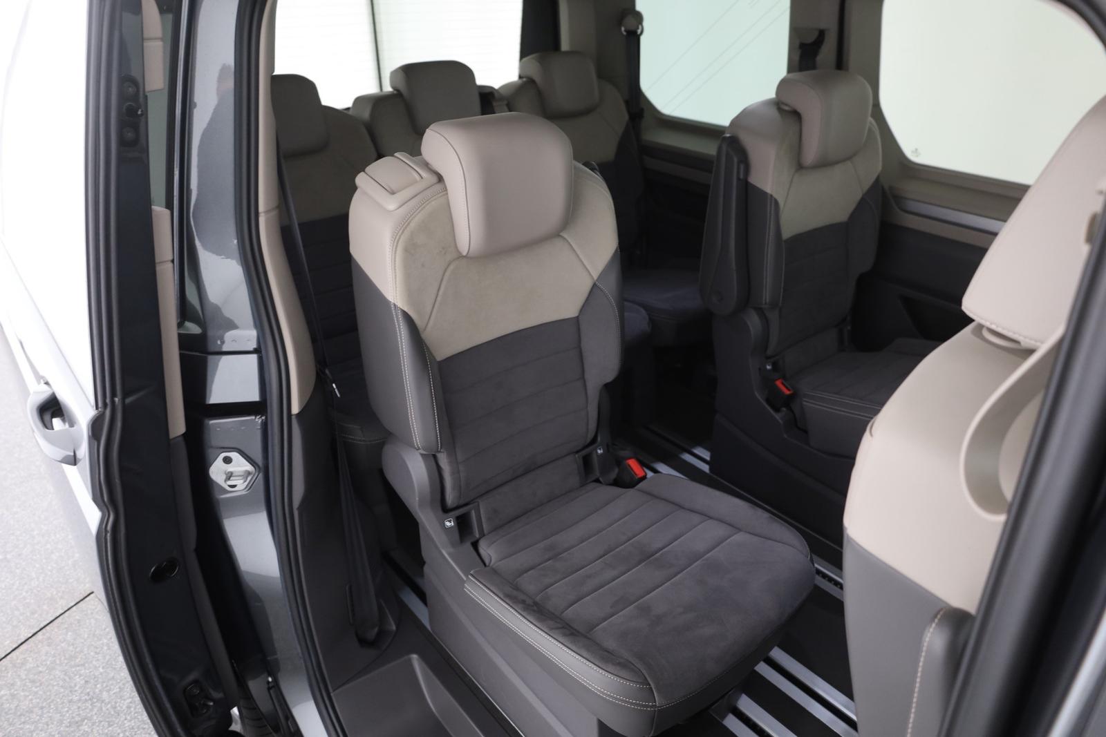 Volkswagen T7 Multivan 2.0 TSI DSG LED 360° Panorama AHK