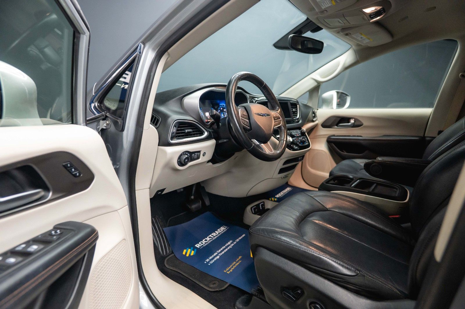 Fahrzeugabbildung Chrysler Pacifica 3.6 V6 Touring L *7 Sitze*LED*Kamera*