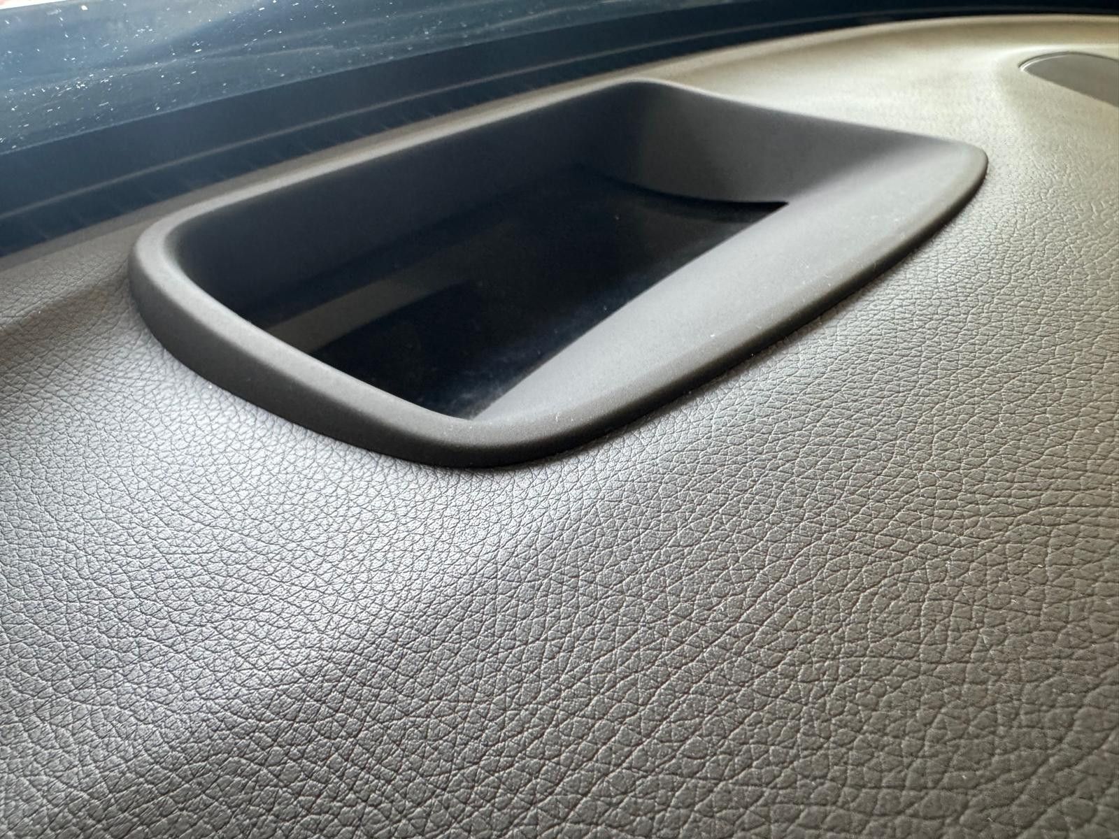 Fahrzeugabbildung Mercedes-Benz C 300 T-Modell/AMG LINE/PANORAMA/NAVI/BURMESTER