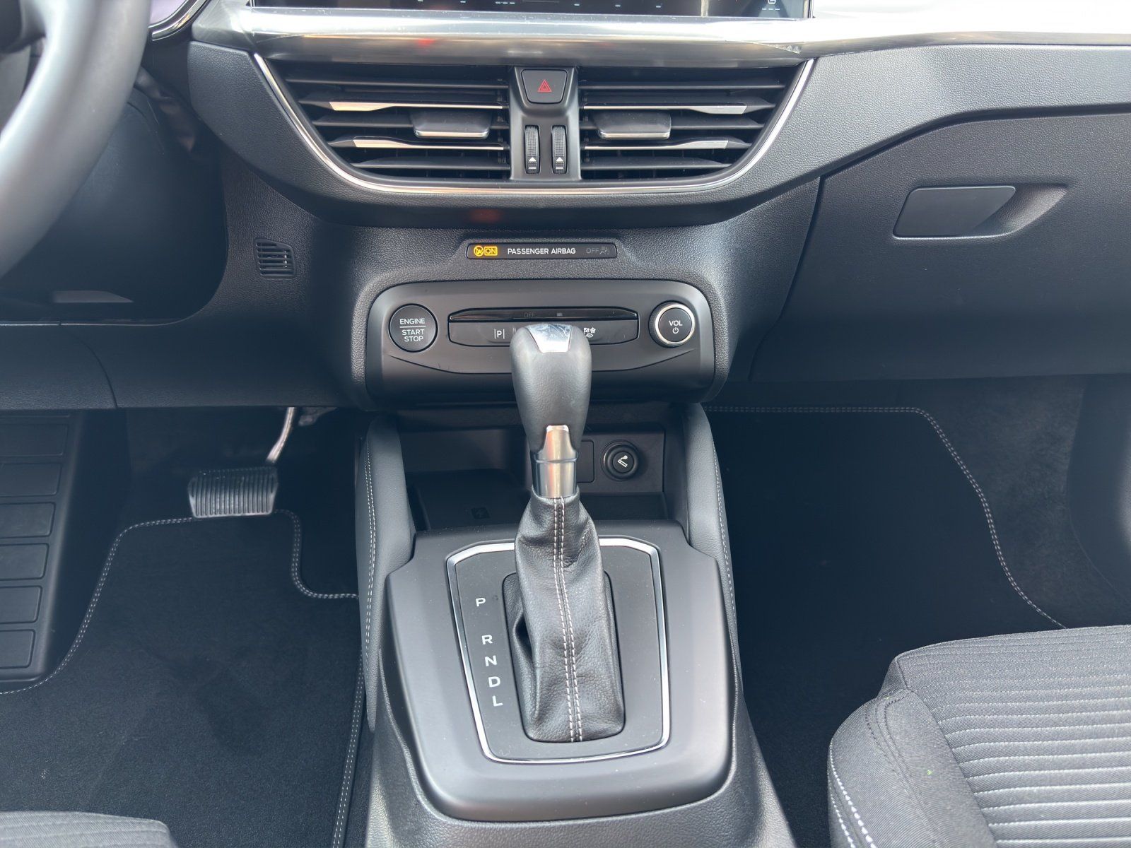 Fahrzeugabbildung Ford Focus Turnier Titanium X 155PS B&O eCall Winter