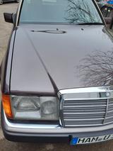 Mercedes-Benz E 230 - Mercedes-Benz E 230 aus 1992