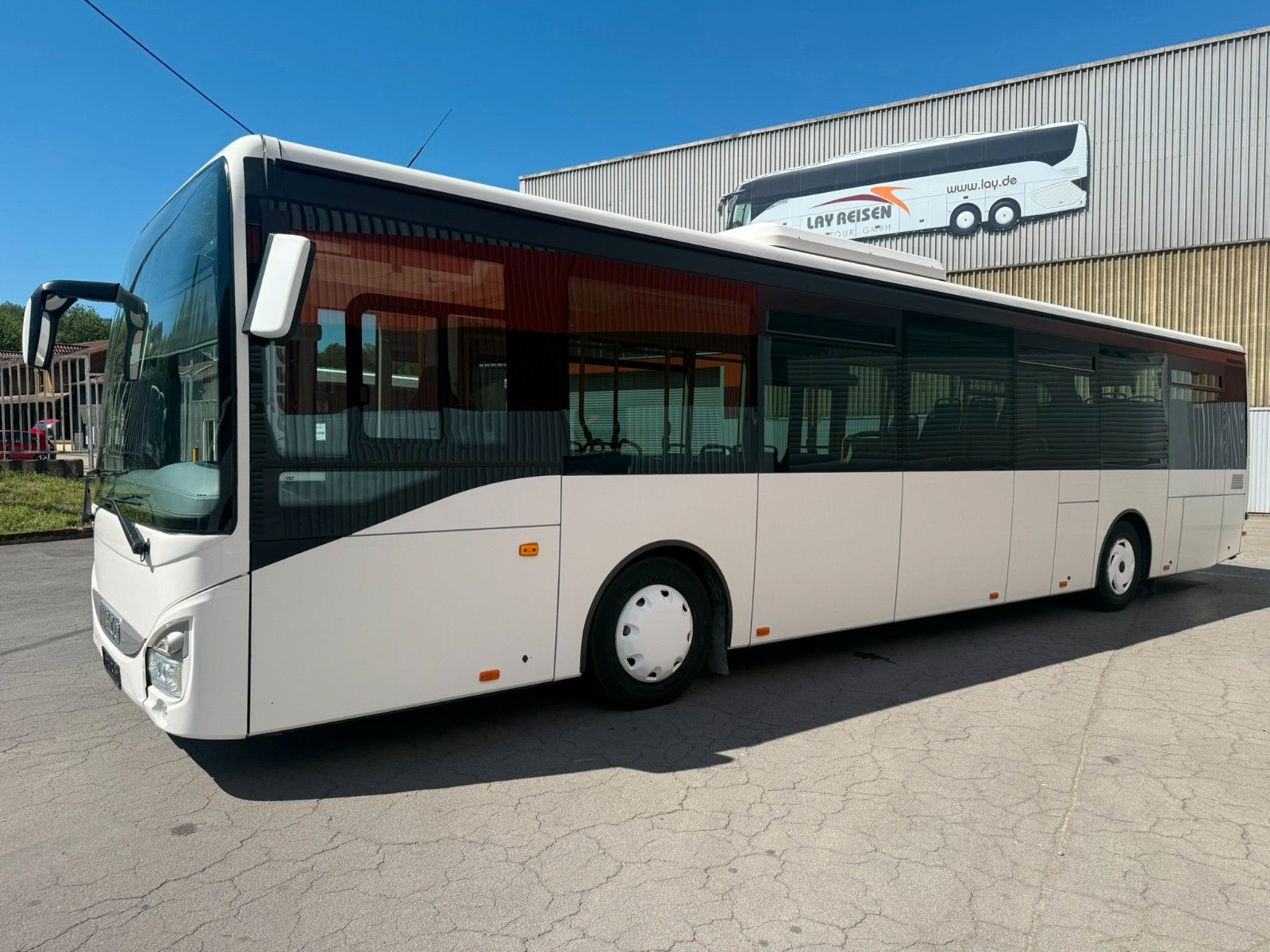 IVECO  2017 - Image 4 of 29