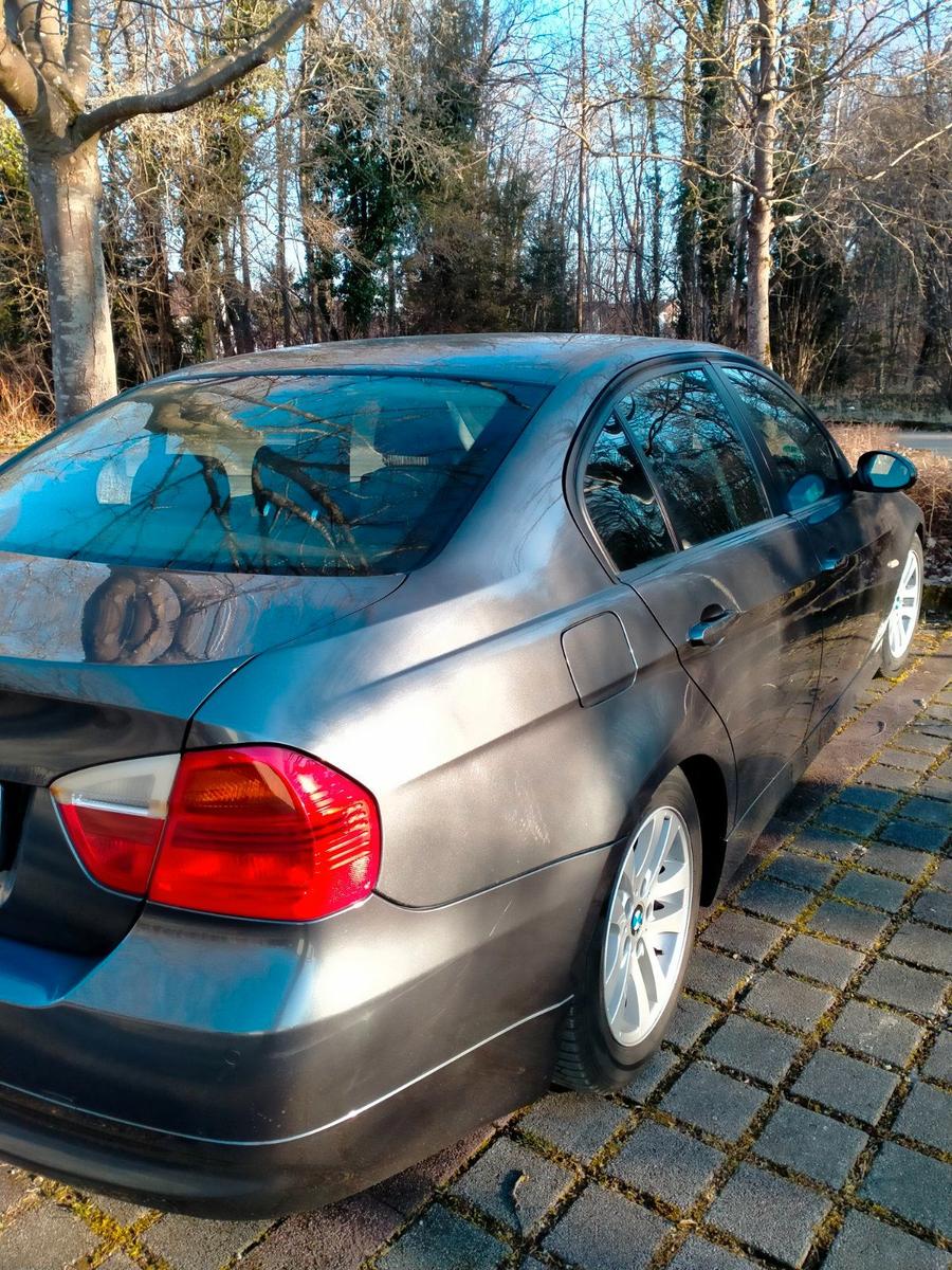 BMW 320