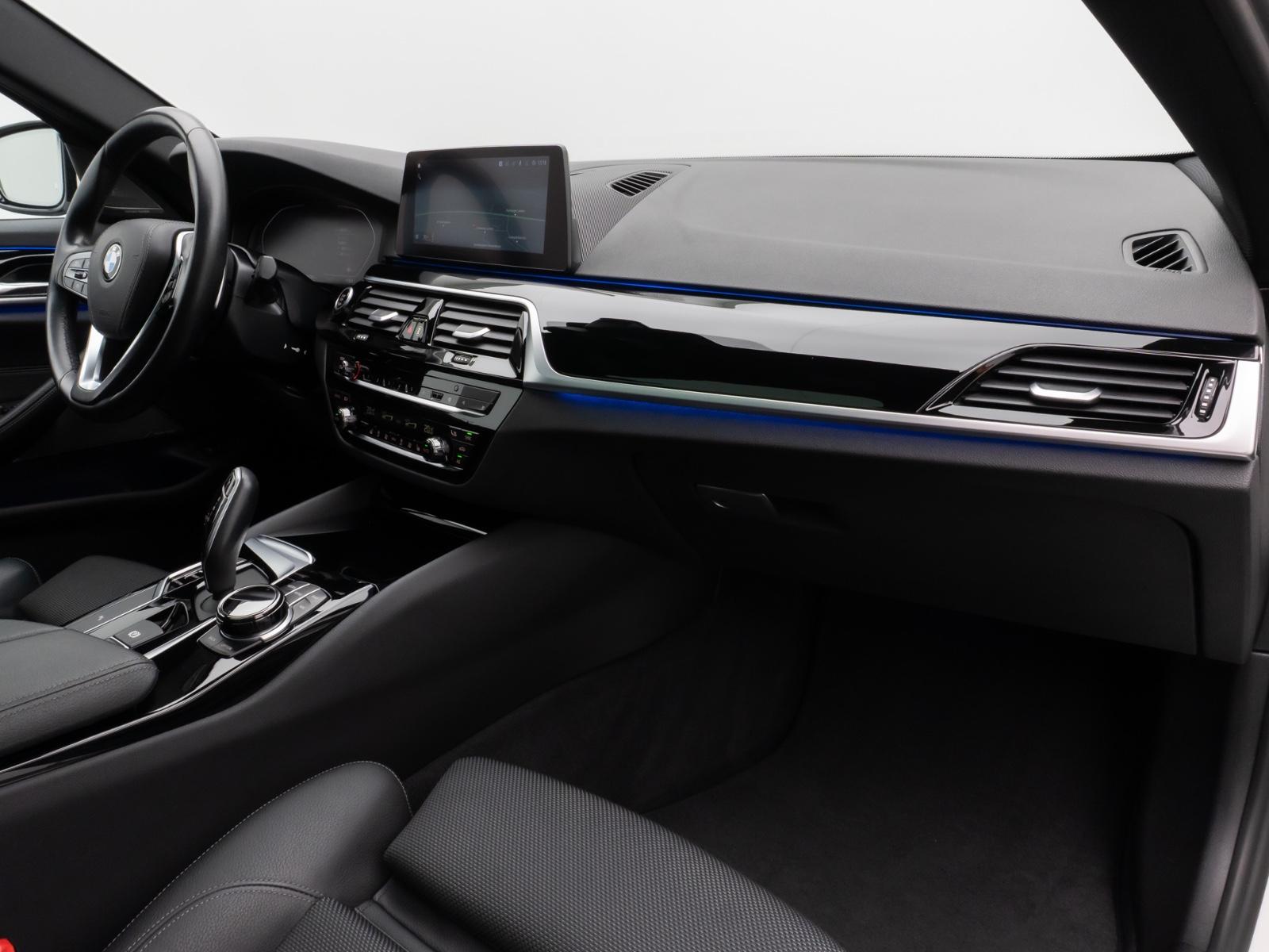 BMW 520d xD Tour Sport Line Pano H/K Exklusiv Paket