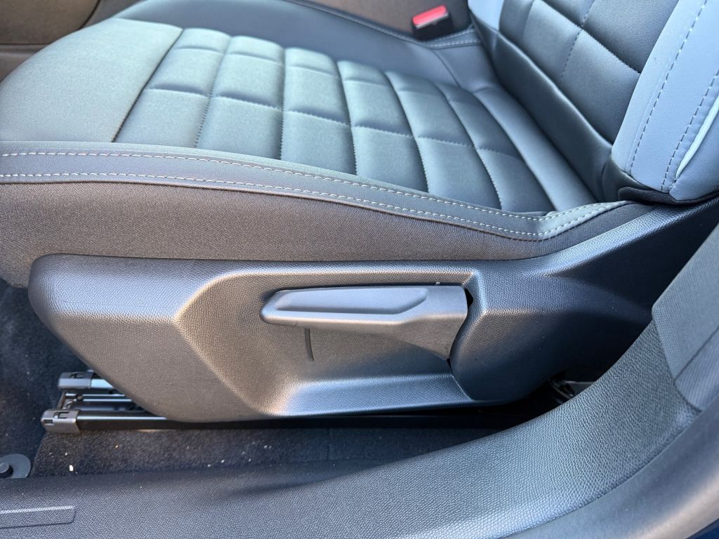 Fahrzeugabbildung Citroën C4 X Hybrid 145 MAX