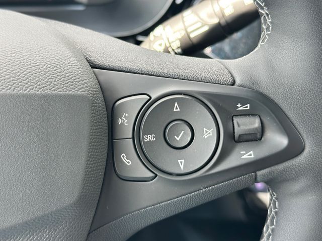 Fahrzeugabbildung Opel Corsa F 1.2 Turbo GS KlimaA,LED,Navi,SHZ,Kam.,LM
