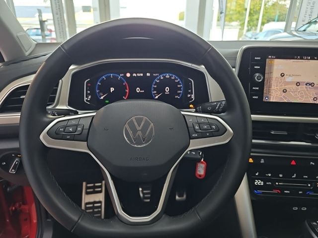 Fahrzeugabbildung Volkswagen T-Roc 1.5 TSI DSG Move NAVI SHZ APP LM17 GJR