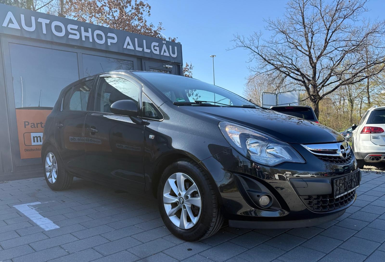 Opel Corsa D Energy 74,000 KM