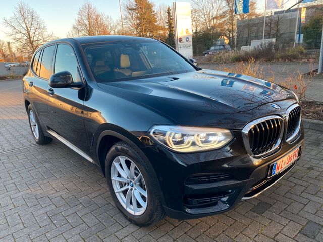 BMW X3 xDrive 30 d Advantage Leder Panorama Head-up