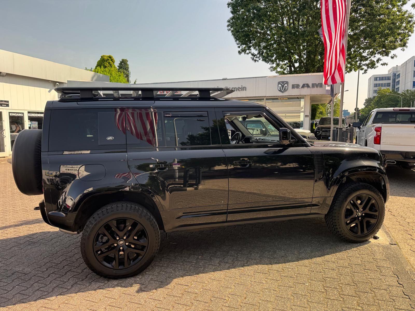 Land Rover Defender 110 D250 3.0 Mild-Hybrid XS Edition foto 3
