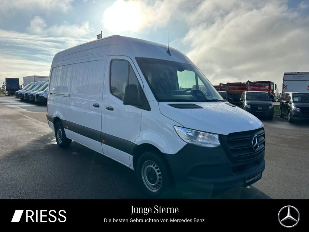 Image of Mercedes-Benz Sprinter