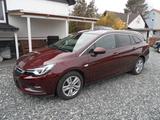 Opel Astra 1.6 Turbo Innovation Aut. 147kW, LED, Navi - Opel Astra: 14 Turbo