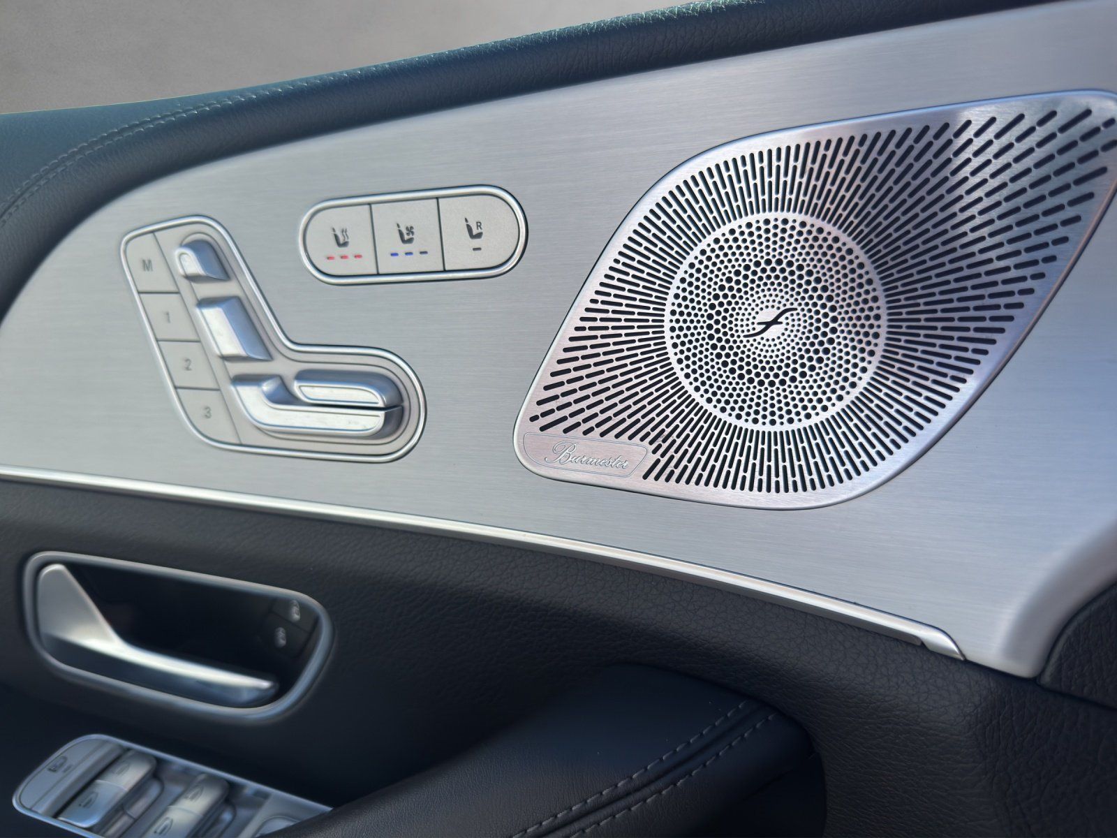 Fahrzeugabbildung Mercedes-Benz GLE 580 AMG Line/DISTRO/PANO/BURMESTER/360°CAM