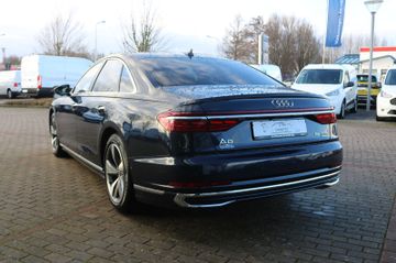 Audi A8 - 4