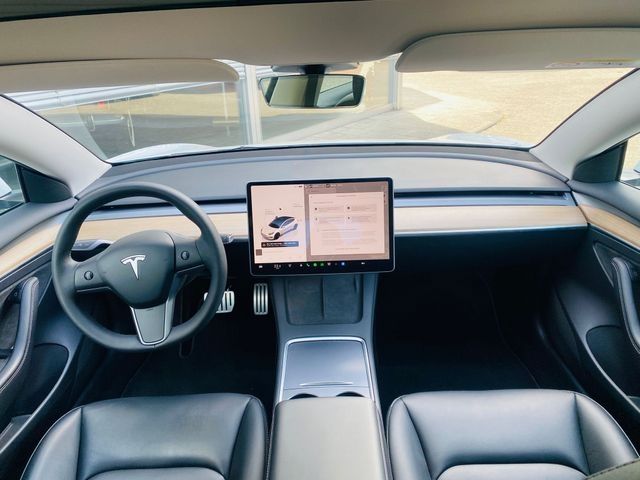 Fahrzeugabbildung Tesla Model 3 PERFORM AWD PANO+NAVI+STDHZ+LED+SHZ+KAM+