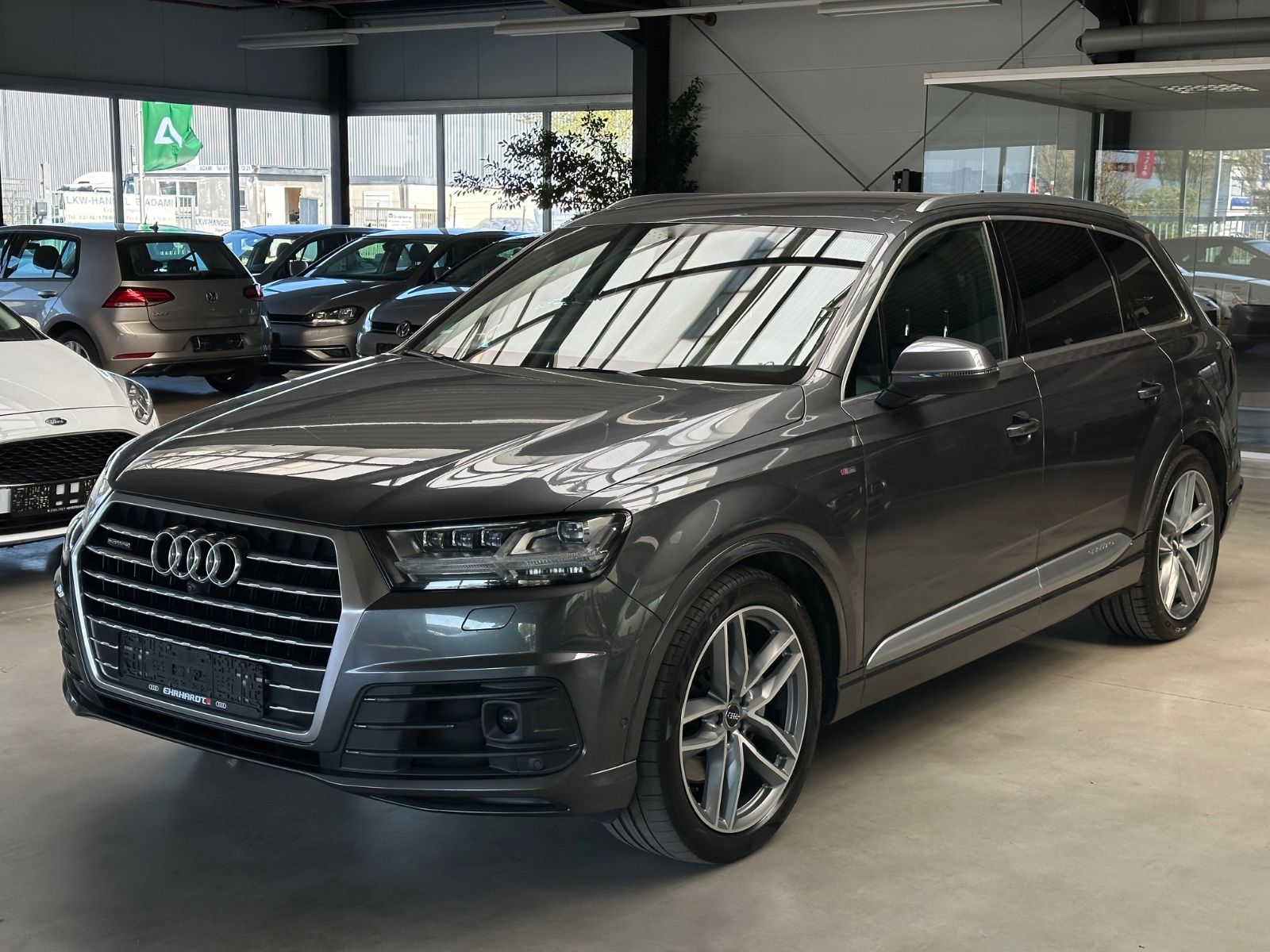 AUDI Q7 50 TDI quattro*S-line*AHK*7Sitz*BOSE*TOP*Luft