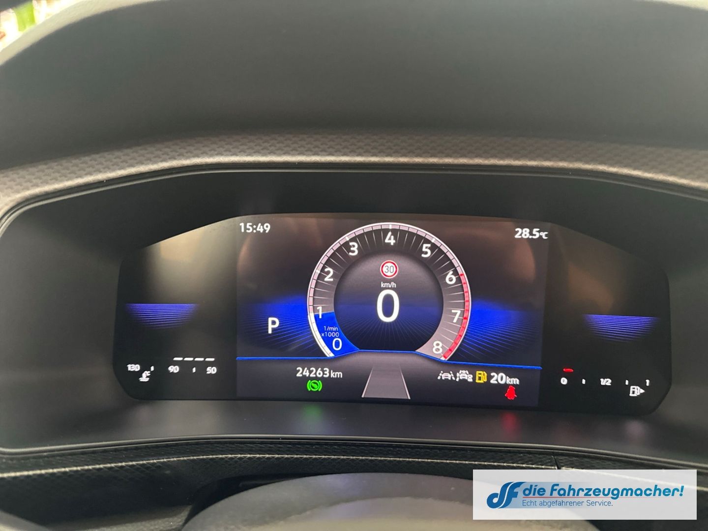 Fahrzeugabbildung Volkswagen T-Cross 1.0 TSI 85 kW Life Digitales Cockpit LED