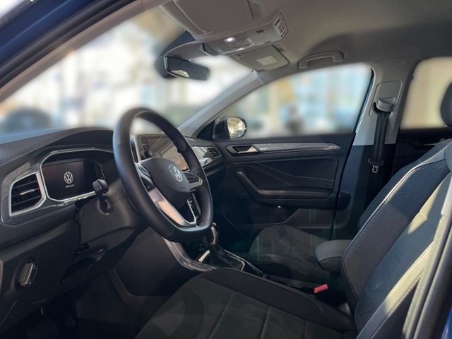Fahrzeugabbildung Volkswagen T-Roc 1.5 TSI DSG STYLE NAVI AHK SHZ LED