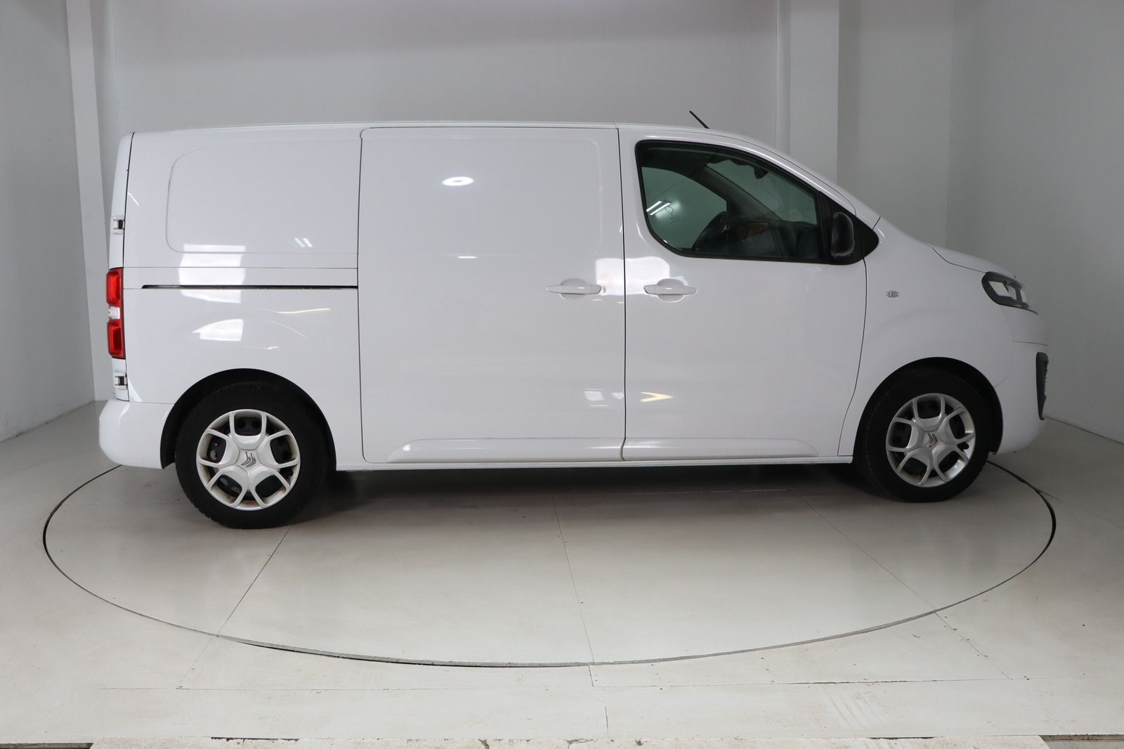 Fahrzeugabbildung Citroën Jumpy Kasten Club L2H1 * Klima * Navi * AHK