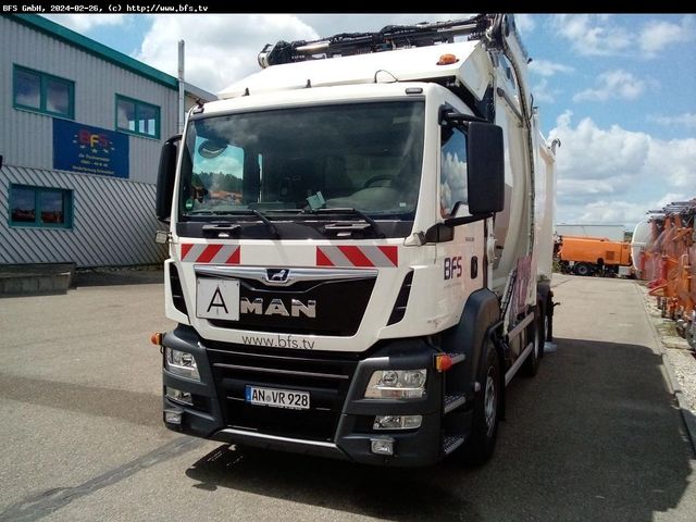 MAN TGS 26.330 6x2-2 BL HS FL Millennium 37 - HFS 85