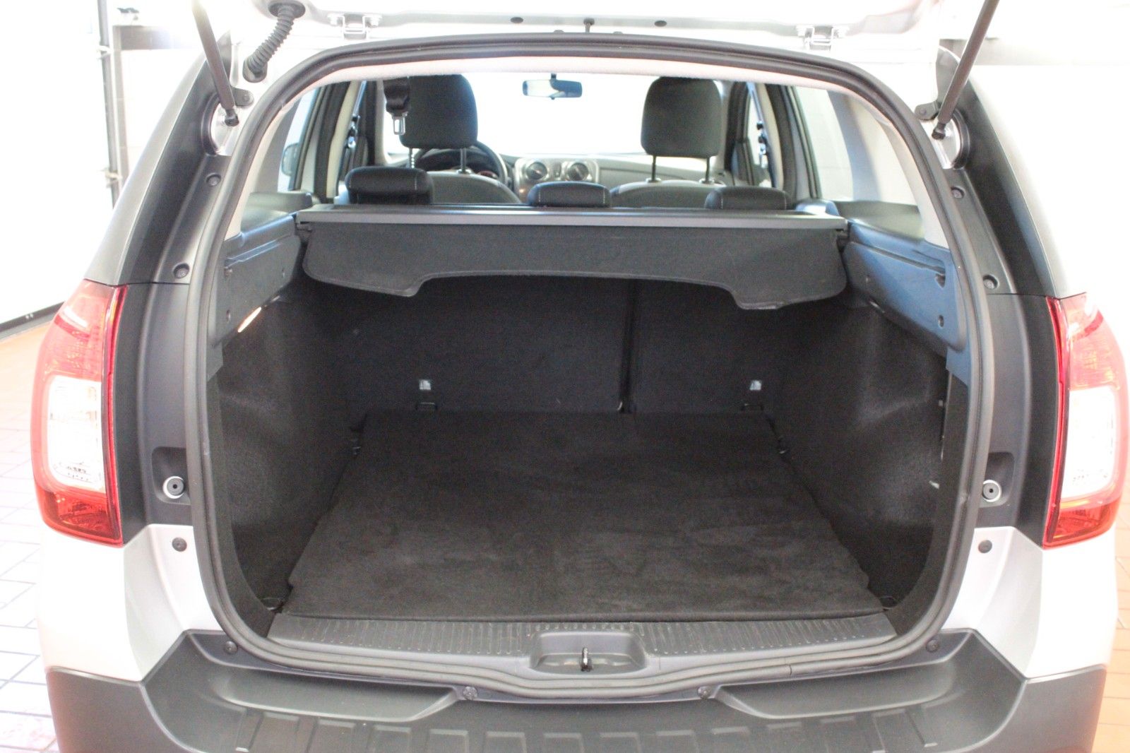 Fahrzeugabbildung Dacia Logan MCV TCe90 Stepway*Navi*Klima*