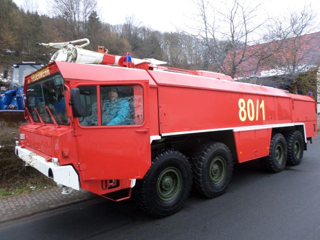 Faun Flugfeld Löschfahrzeug Faun 8x8 LF40.30X2/48 V8X