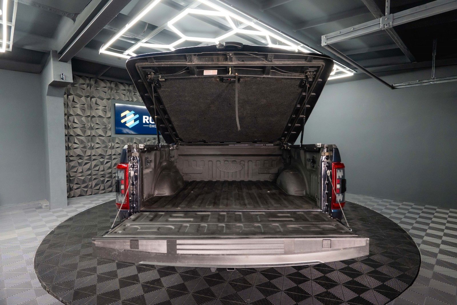 Fahrzeugabbildung Ford F150 5.0 V8 4x4 LARIAT RAPTOR SupCrew *LED*B&O*