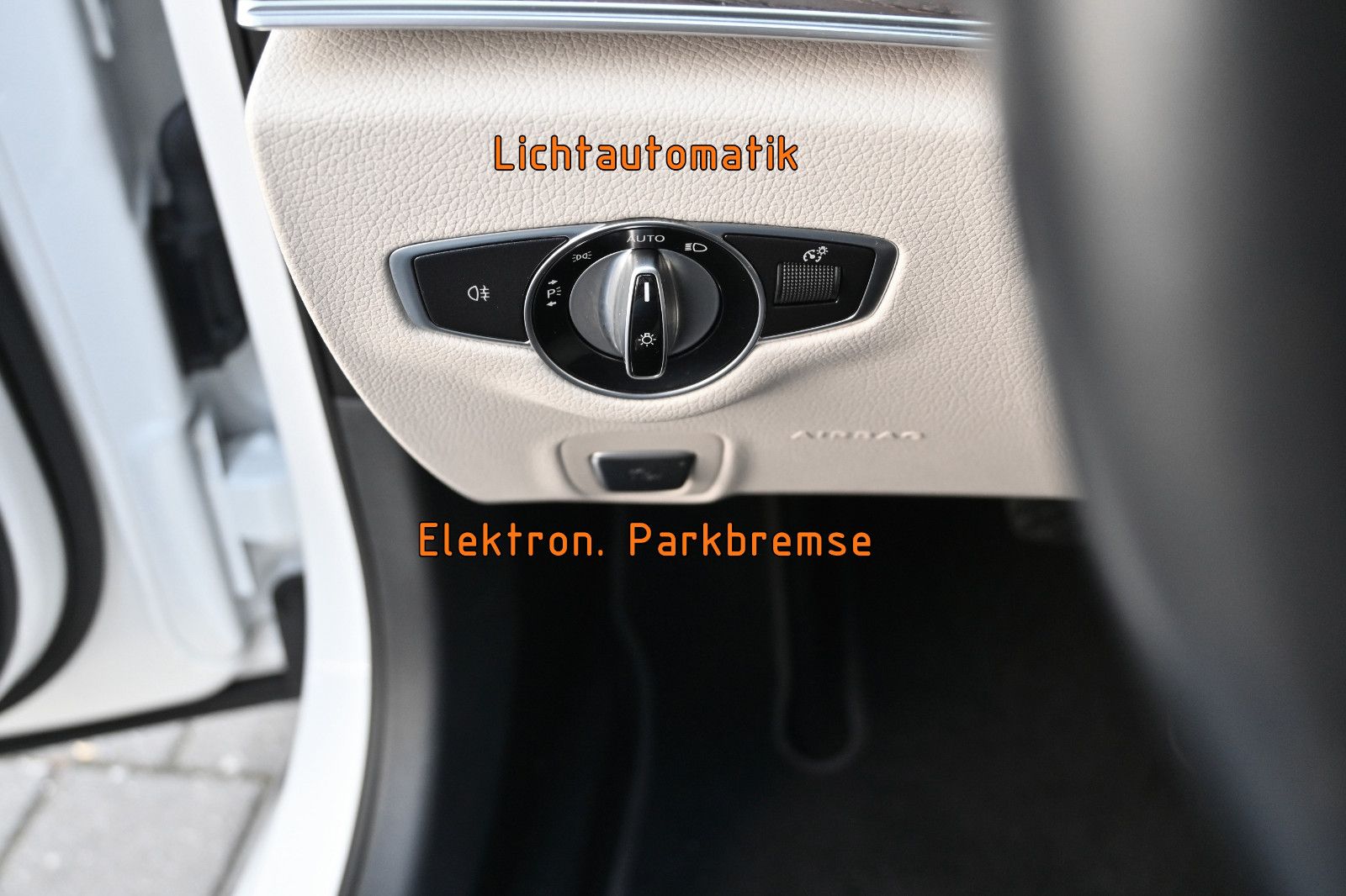 Fahrzeugabbildung Mercedes-Benz E 220 d 4MATIC Exclusive °AHK°PANO°STANDHEIZUNG°