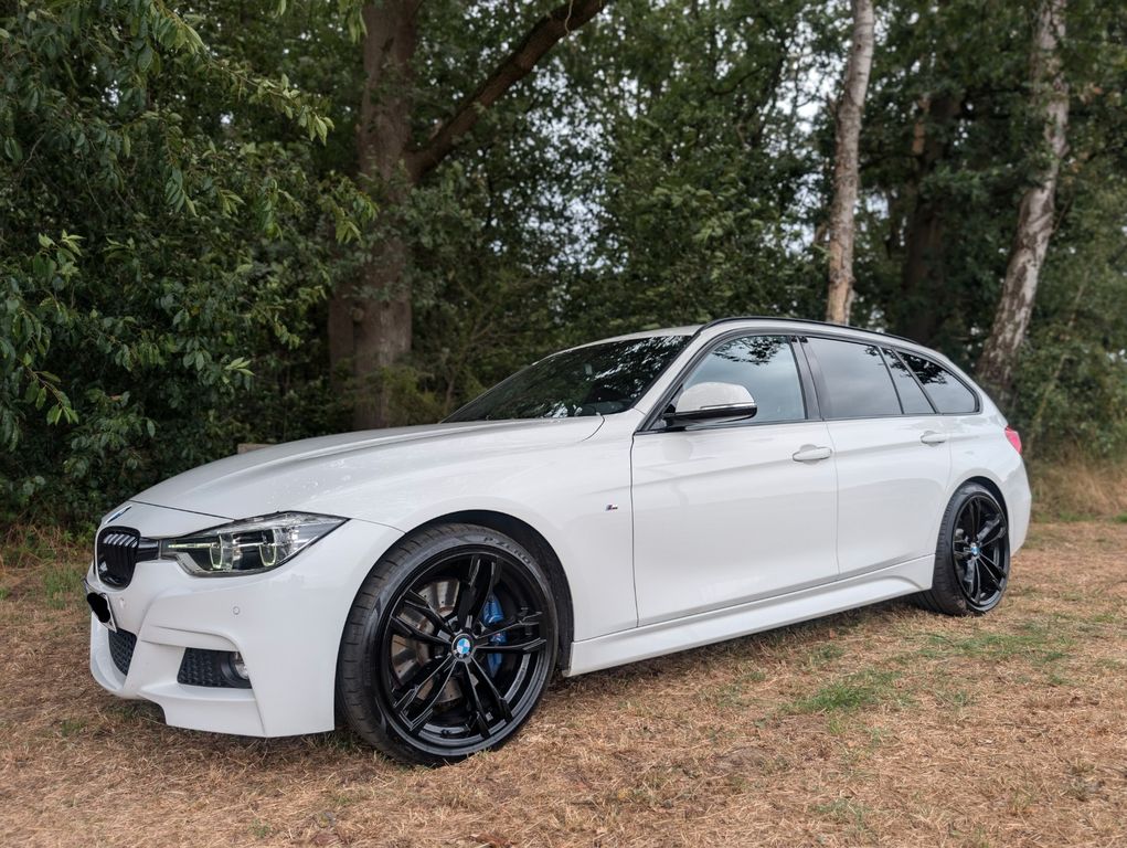 Image of BMW 320