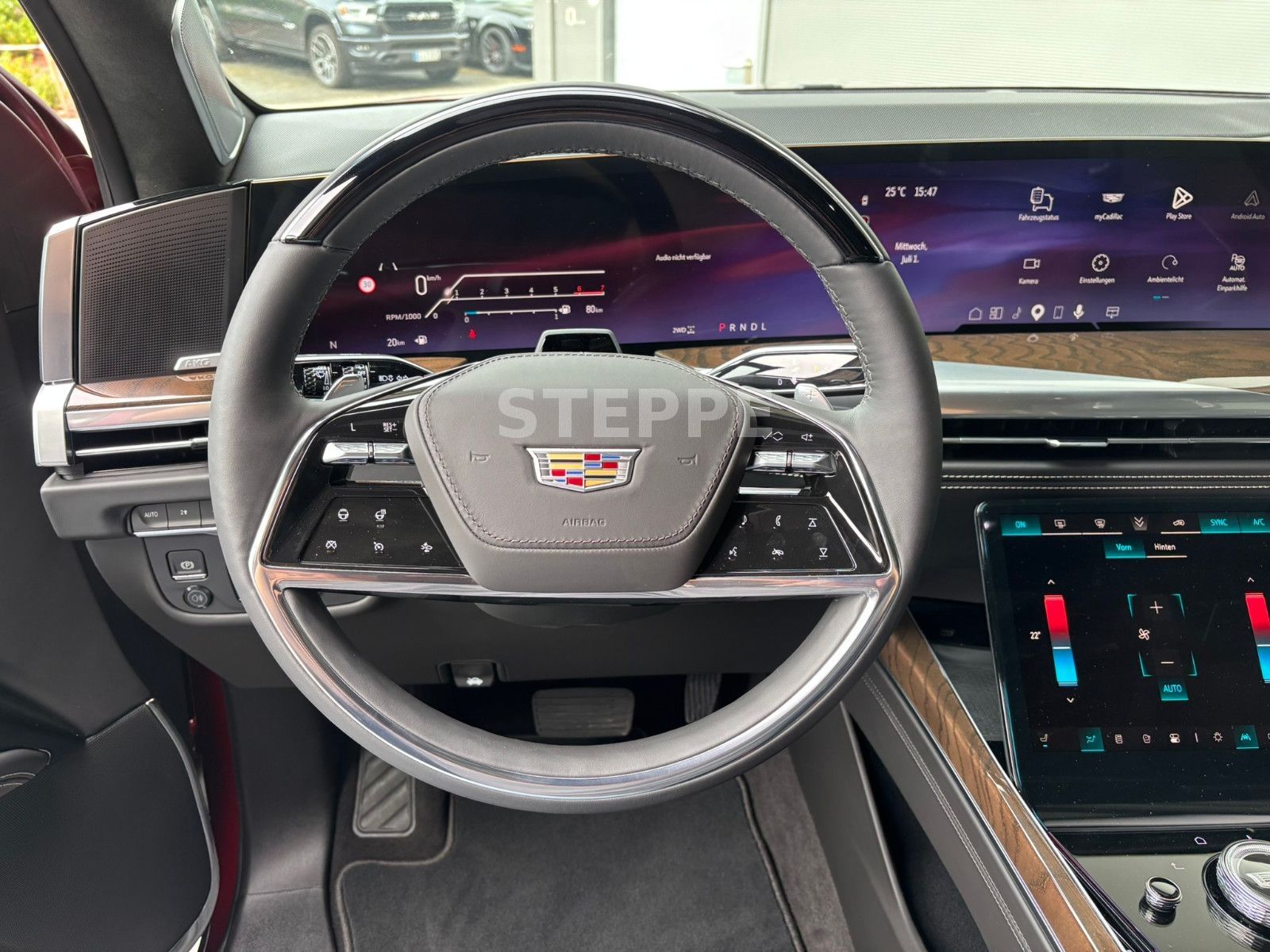 Cadillac Escalade MY26 6.2 V8 SportPlatinum Executive 24"