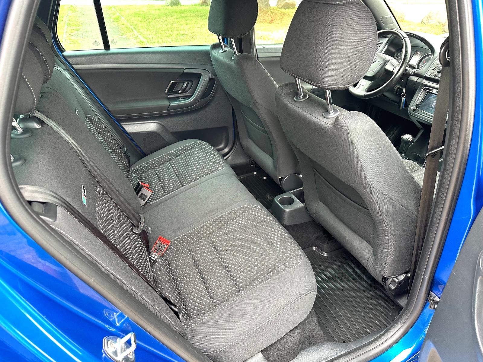 Skoda Fabia Combi RS 1.4 TSI 180 ch • DSG • Sièges sport chauffants • Régulateur • Jantes 17"