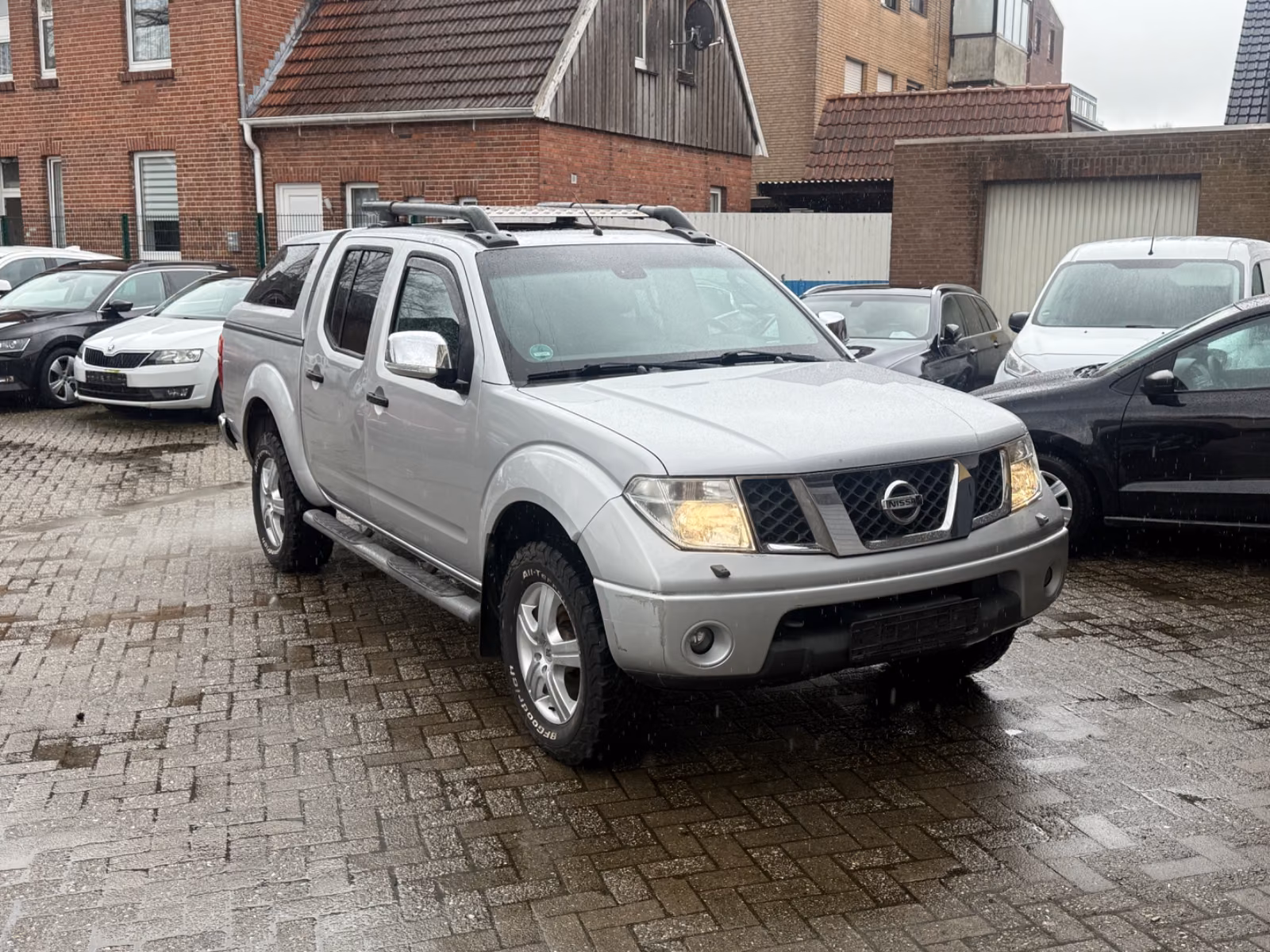 NISSAN NAVARA PICKUP DOUBLE CAB PLATINUM 4X4 | 171 ch | BVA | TOIT OUVRANT | VOLANT EN CUIR