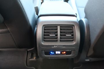 Fahrzeugabbildung Volkswagen Touran 2.0 TDI Active 7 Sitze ACC