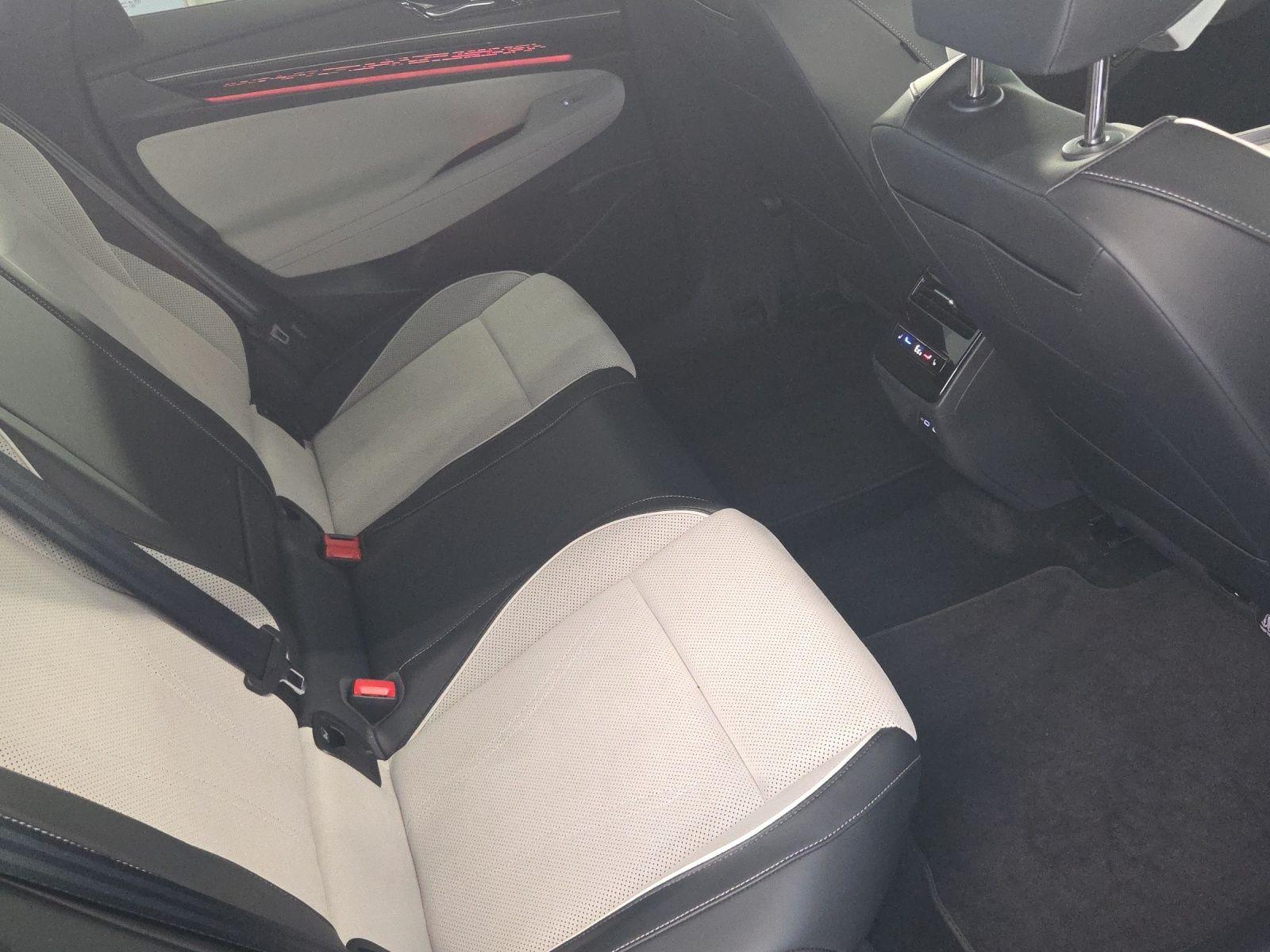 Volkswagen ID.7 Pro Black Style *Navi*Wärmep*IQ-Light*IQ-Dr