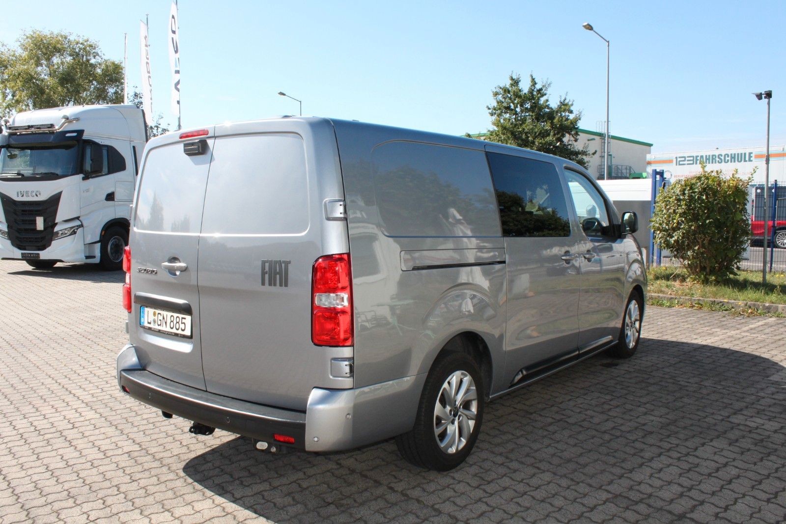 Fahrzeugabbildung Fiat Scudo L3 Multicab 180 PS Automatik