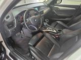 BMW X1 xDrive28i - 8-Gang Sport-Automatik, Allrad - BMW X1 aus 2012 mit Benzin-Antrieb: Geländewagen