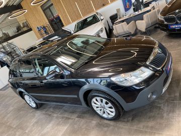 Skoda Octavia Combi Scout 4X4 *TÜV Neu*Xenon*