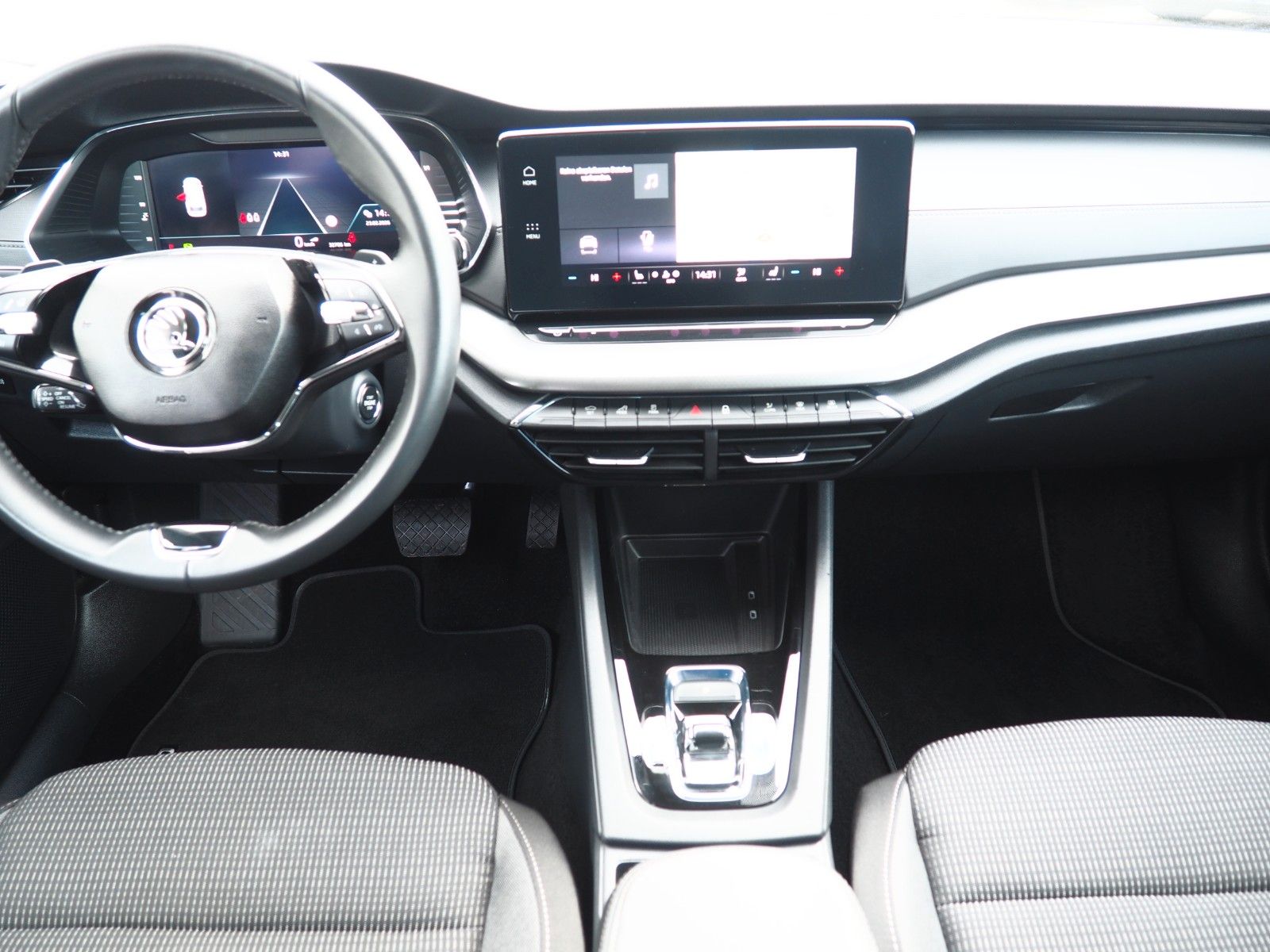 Skoda OCTAVIA Ambition*LED*CARPLAY*SHZ*Lenk.Hz.TEMP* foto 17
