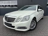 Mercedes-Benz E300 CDI T-Model Avantgarde CDI Navi Schiebedach - Mercedes-Benz E 300: Cdi