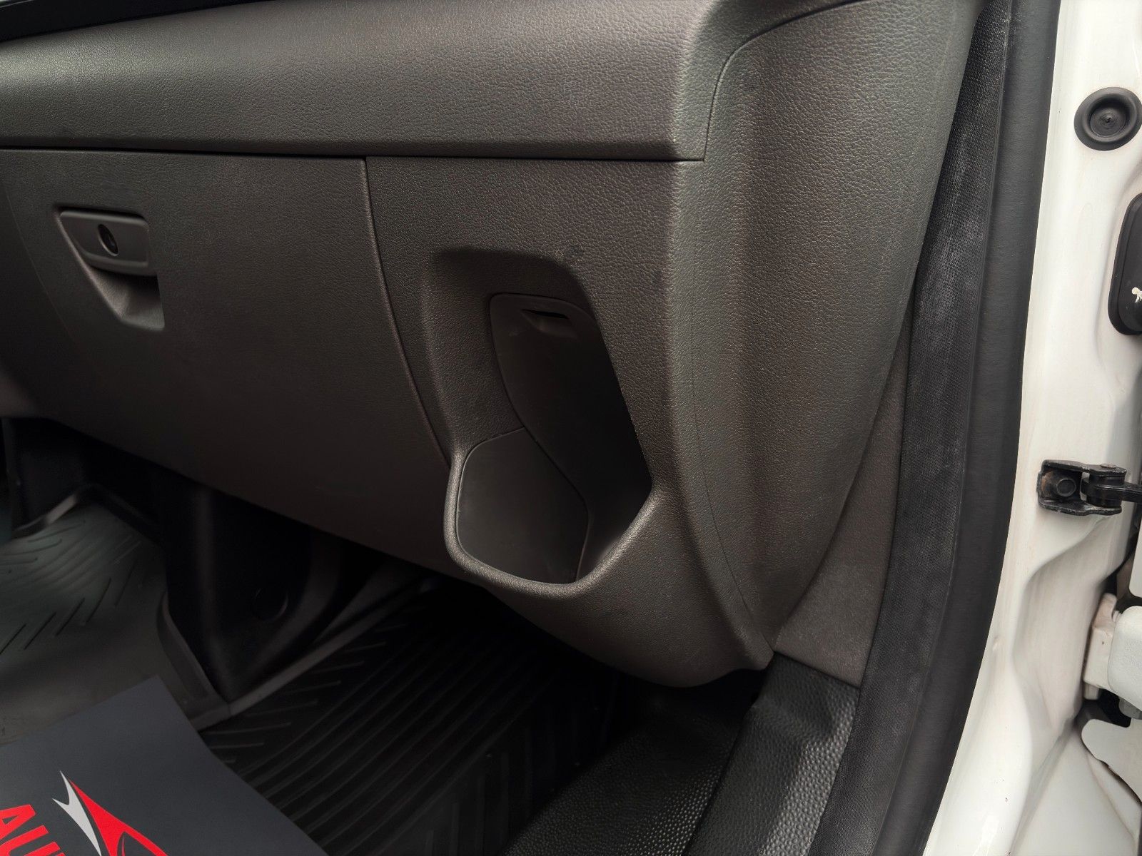 Fahrzeugabbildung Ford Transit Custom 300 L2 H1 Trend Navi Kamera Temp.