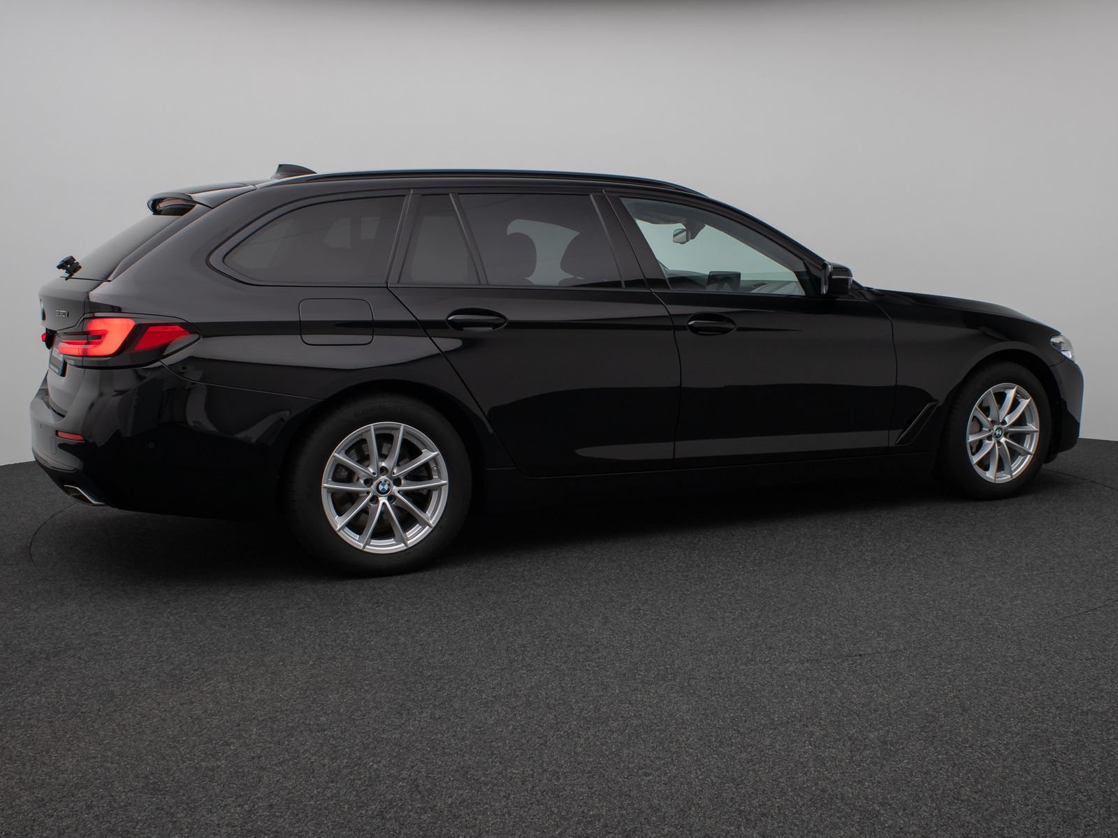 Fahrzeugabbildung BMW 530i Kamera DAB CockPitPro Leder Alarm LED