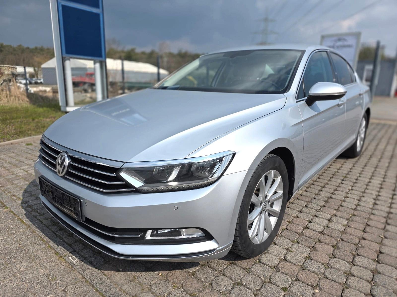 Volkswagen Passat Lim. Highline BMT/Start-St,Alcantara,LED