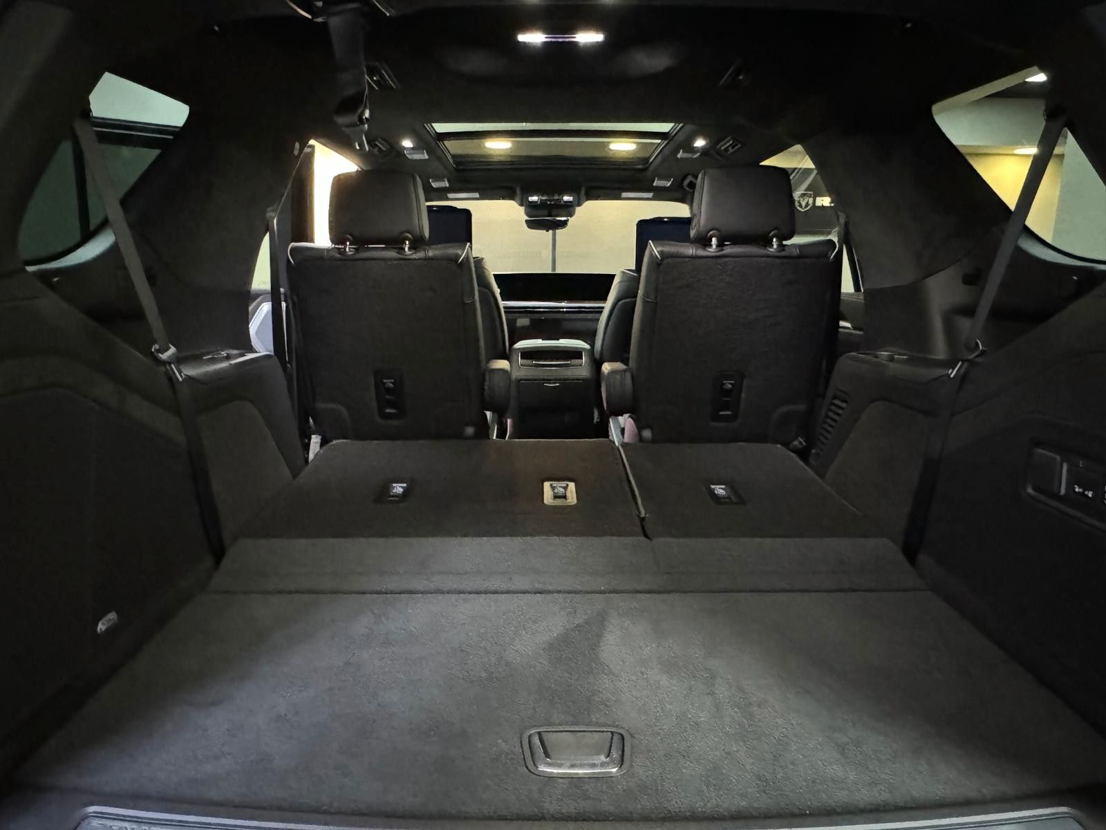 Fahrzeugabbildung Cadillac 2026 ESCALADE SPORT PLATINUM 6.2 V8-HUD-NIGHT V