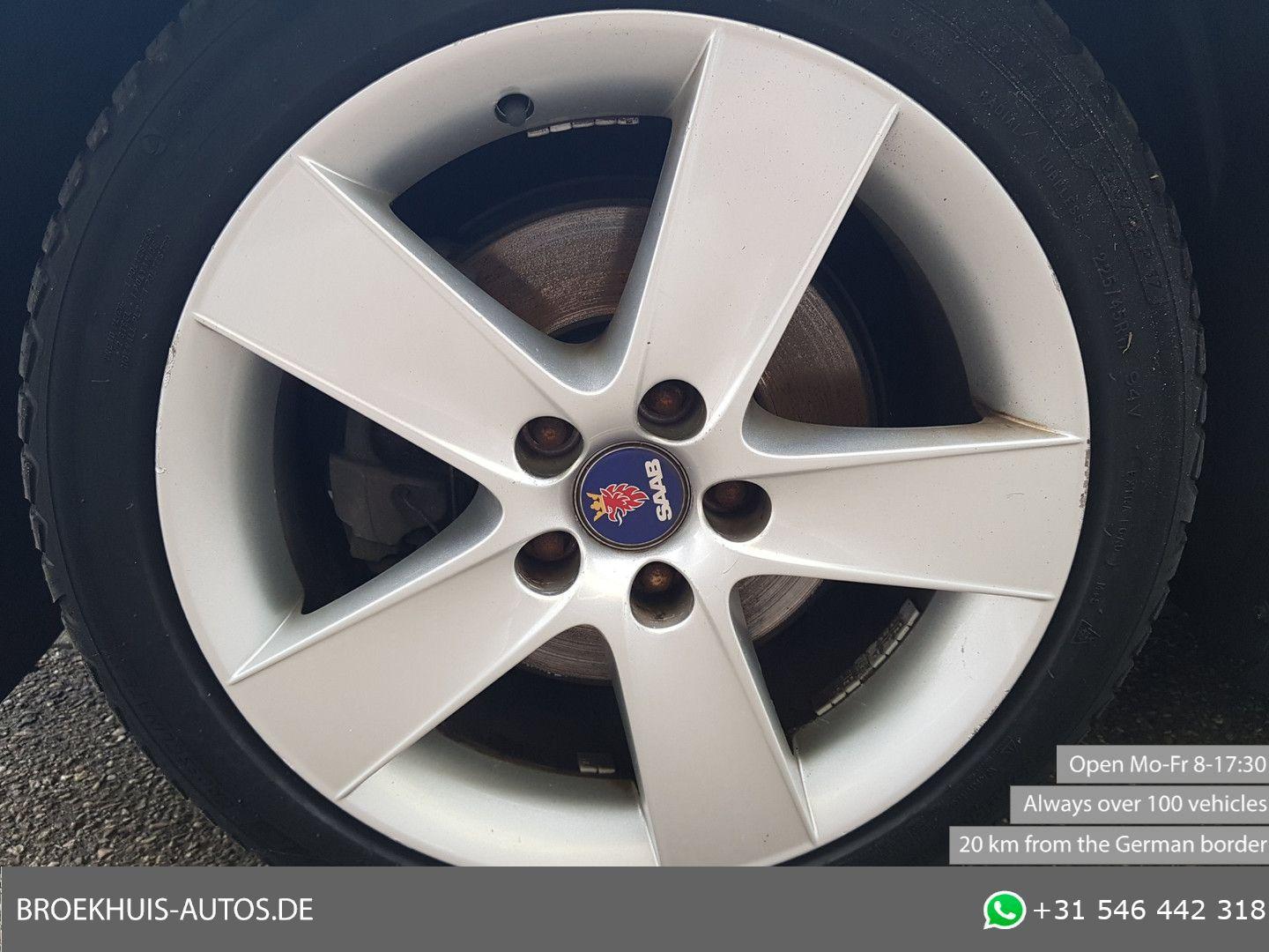 Saab 9-3 2011 — photo 28